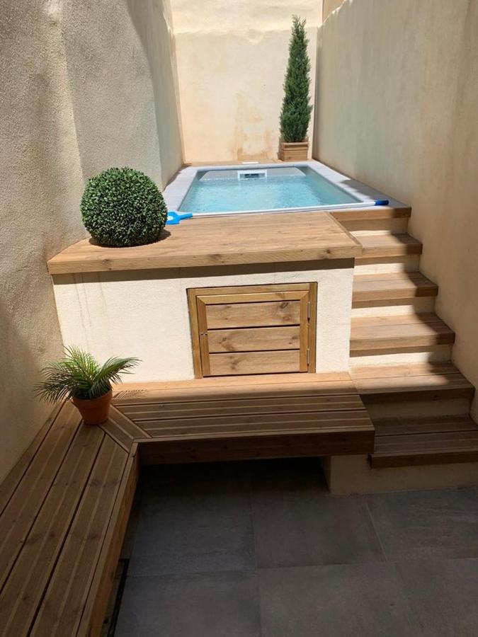 L'Occitane Carcassonne Villa Bagian luar foto
