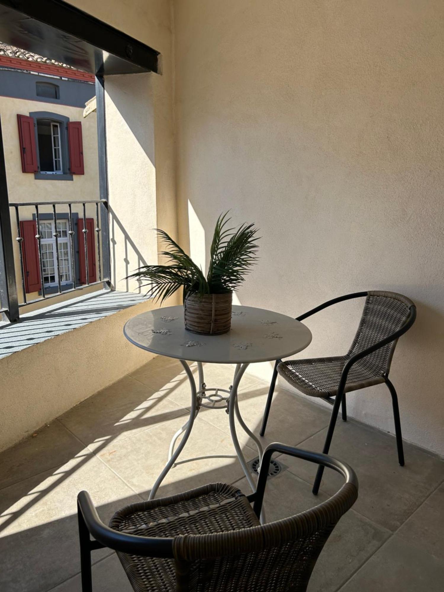 L'Occitane Carcassonne Villa Bagian luar foto